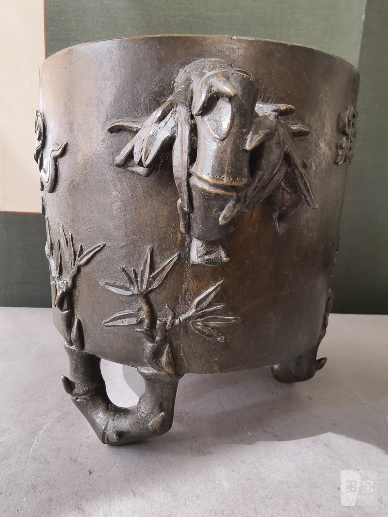 Bronze incense burner with relief decoration of inscription and bamboo - 图13